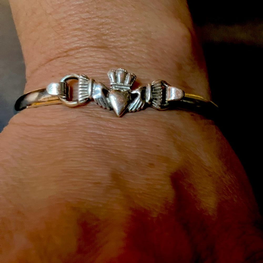 Sterling silver Irish Claddagh bangle bracelet